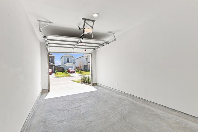 20151 Green Mallard St, Crosby, TX 77532
