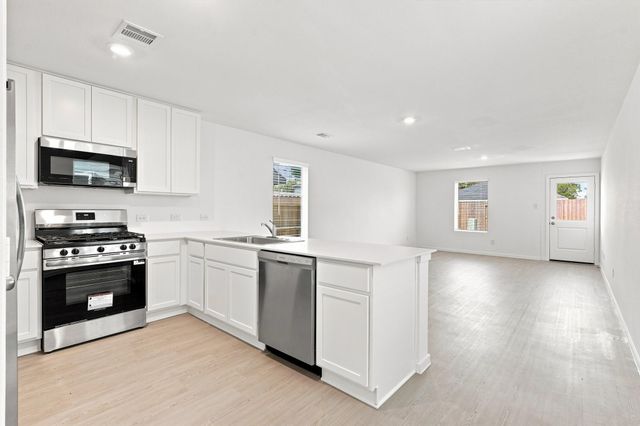 20151 Green Mallard St, Crosby, TX 77532