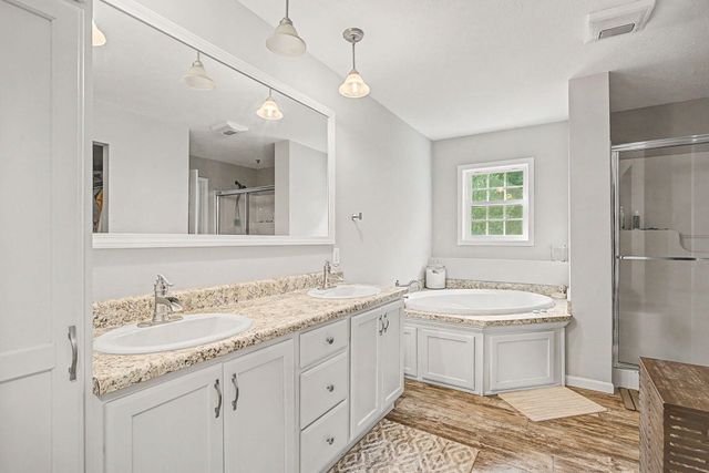 8195 Frie Avenue, Oshtemo Twp, MI 49009