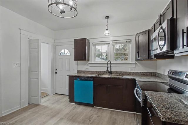 1633 Leckie ST, Portsmouth, VA 23704