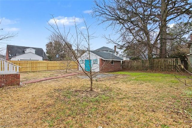 1633 Leckie ST, Portsmouth, VA 23704