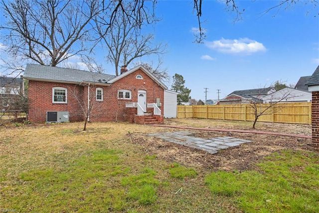 1633 Leckie ST, Portsmouth, VA 23704