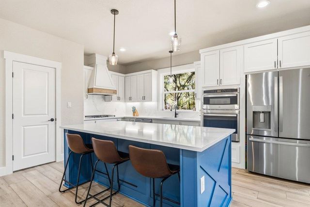 181 Augusta DR, Wimberley, TX 78676