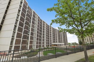 1500 Sheridan Road 7E, Wilmette, IL 60091