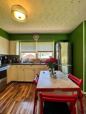 241 8th Avenue, Clay City, KY 40312