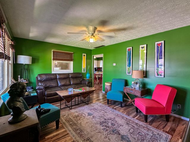241 8th Avenue, Clay City, KY 40312
