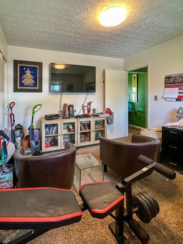 241 8th Avenue, Clay City, KY 40312