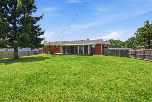 207 Bellwood Court, Frankfort, KY 40601