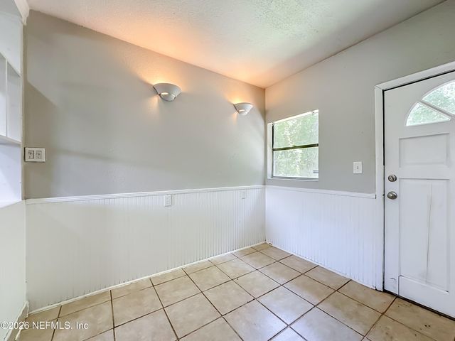 3811 SPRING PARK Road, Jacksonville, FL 32207