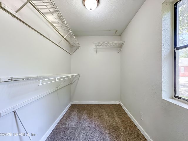 3811 SPRING PARK Road, Jacksonville, FL 32207