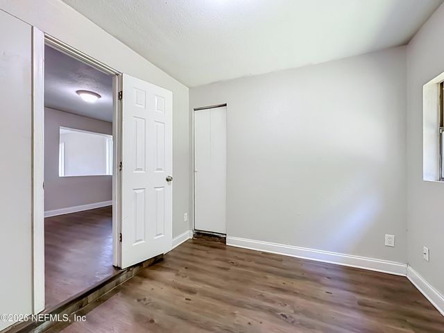 3811 SPRING PARK Road, Jacksonville, FL 32207