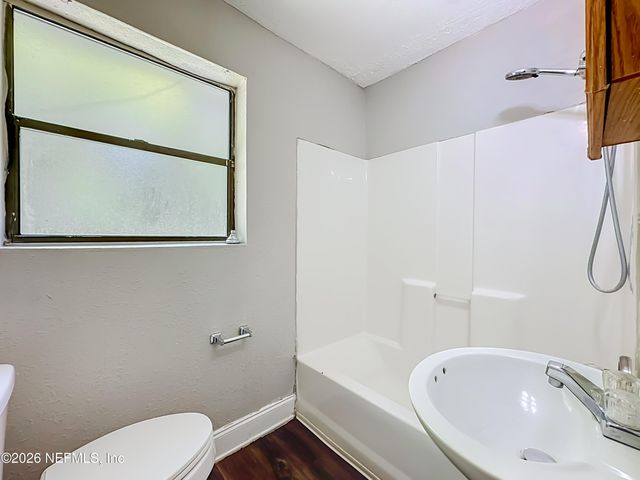3811 SPRING PARK Road, Jacksonville, FL 32207