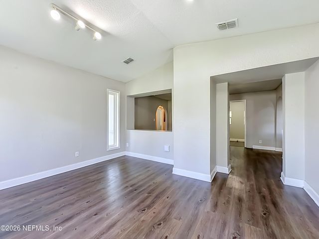 3811 SPRING PARK Road, Jacksonville, FL 32207