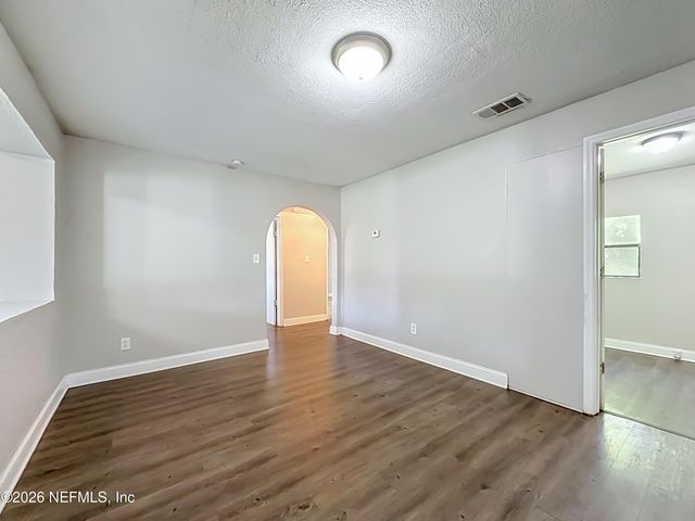 3811 SPRING PARK Road, Jacksonville, FL 32207