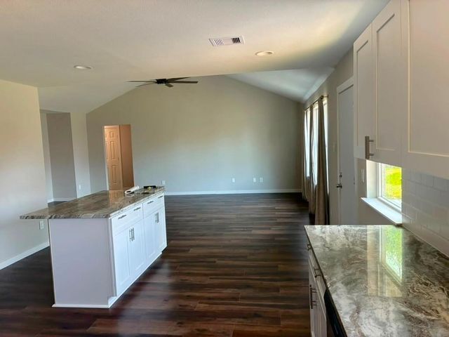 9815 Rocky Hollow Road, La Porte, TX 77571