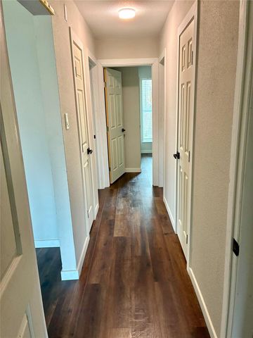 9815 Rocky Hollow Road, La Porte, TX 77571