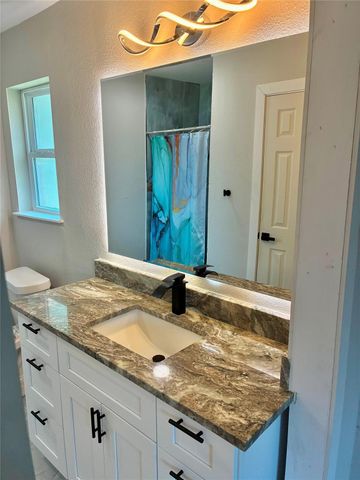 9815 Rocky Hollow Road, La Porte, TX 77571