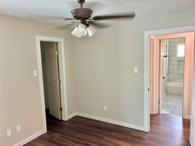 9815 Rocky Hollow Road, La Porte, TX 77571