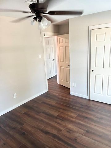 9815 Rocky Hollow Road, La Porte, TX 77571