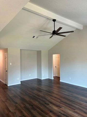 9815 Rocky Hollow Road, La Porte, TX 77571