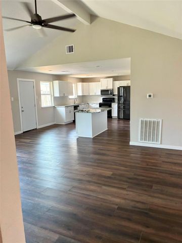 9815 Rocky Hollow Road, La Porte, TX 77571