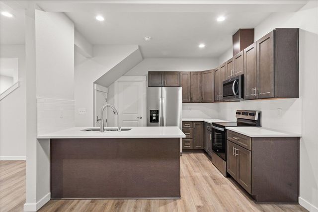 916 2nd St, Cheney, WA 99004