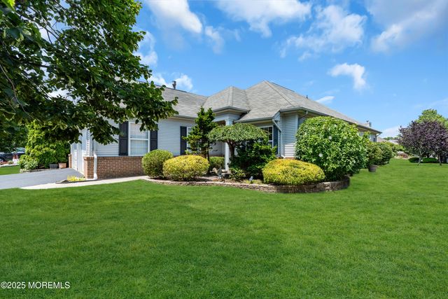 4 Bomar Court, Manchester, NJ 08759