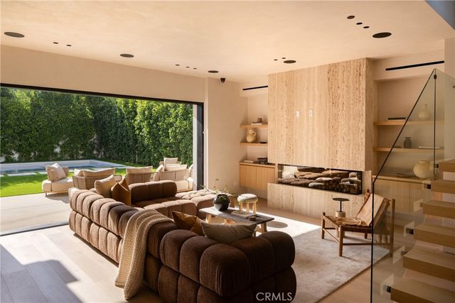 4140 Kraft Avenue, Studio City, CA 91604