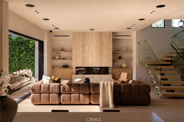 4140 Kraft Avenue, Studio City, CA 91604