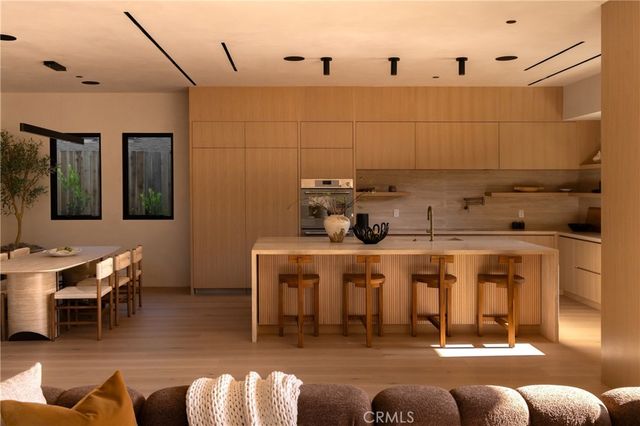 4140 Kraft Avenue, Studio City, CA 91604