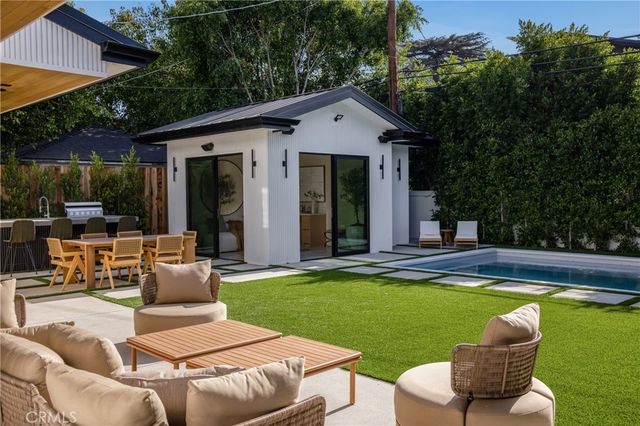 4140 Kraft Avenue, Studio City, CA 91604