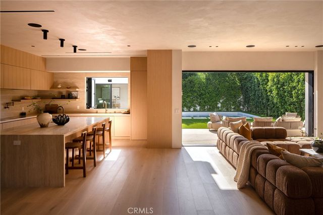 4140 Kraft Avenue, Studio City, CA 91604