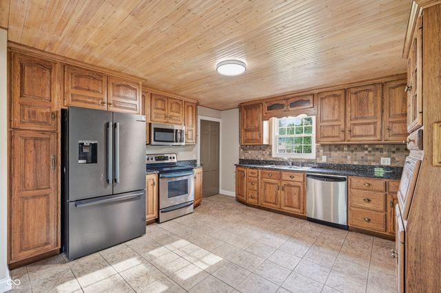 8131 Englewood Road, Indianapolis, IN 46240