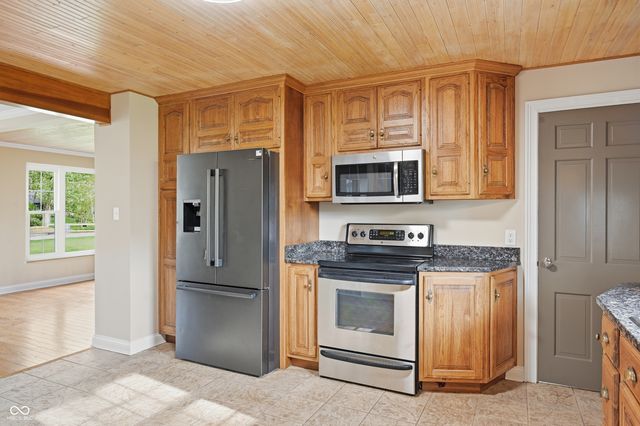 8131 Englewood Road, Indianapolis, IN 46240