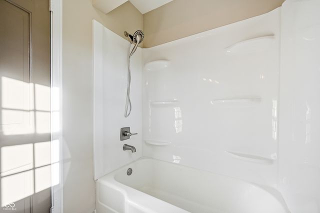 8131 Englewood Road, Indianapolis, IN 46240