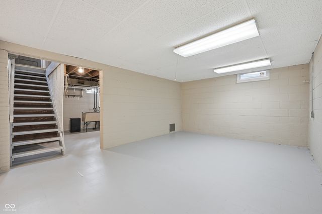 8131 Englewood Road, Indianapolis, IN 46240