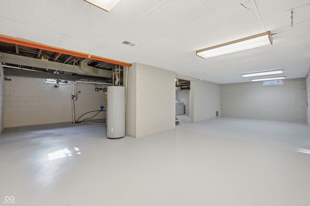 8131 Englewood Road, Indianapolis, IN 46240