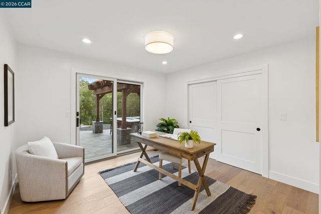 25 Snowberry Lane, Orinda, CA 94563