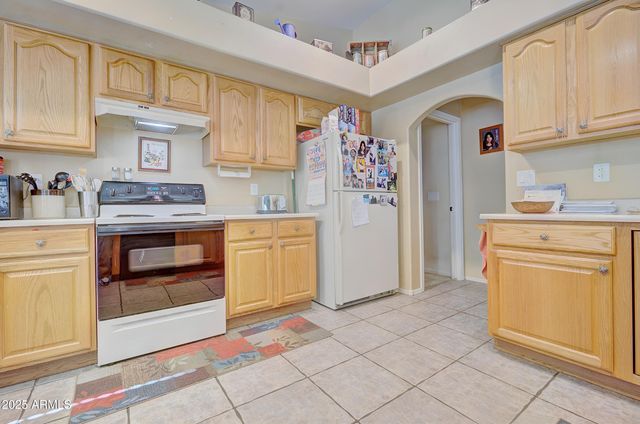 9935 W IRMA Lane, Peoria, AZ 85382