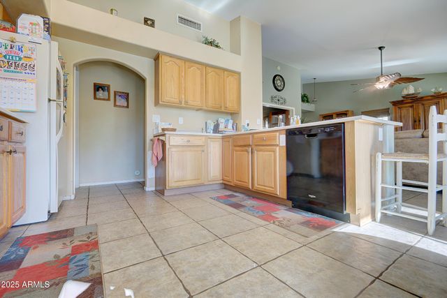 9935 W IRMA Lane, Peoria, AZ 85382