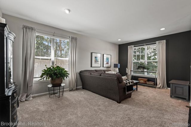 1161 Glass Lake Circle, Oxford Charter Township, MI 48371