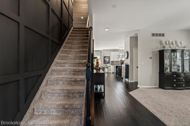 1161 Glass Lake Circle, Oxford Charter Township, MI 48371
