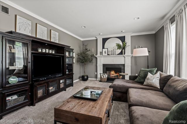 1161 Glass Lake Circle, Oxford Charter Township, MI 48371