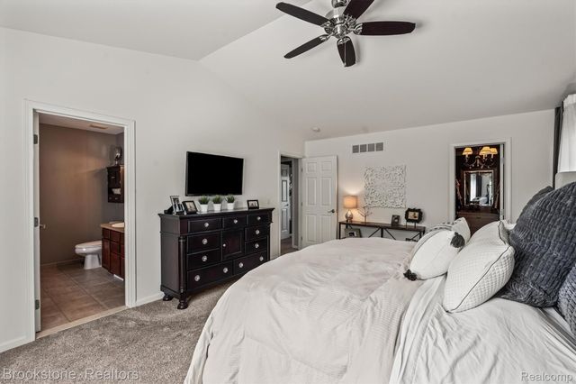 1161 Glass Lake Circle, Oxford Charter Township, MI 48371