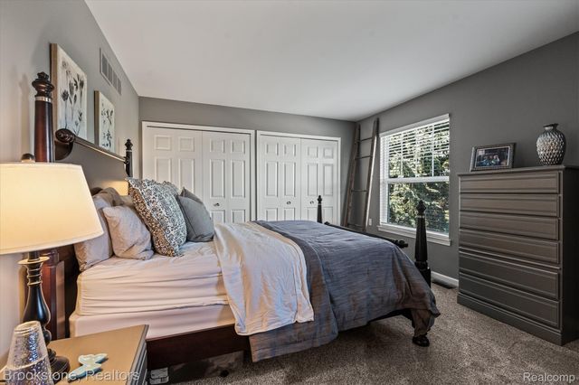 1161 Glass Lake Circle, Oxford Charter Township, MI 48371