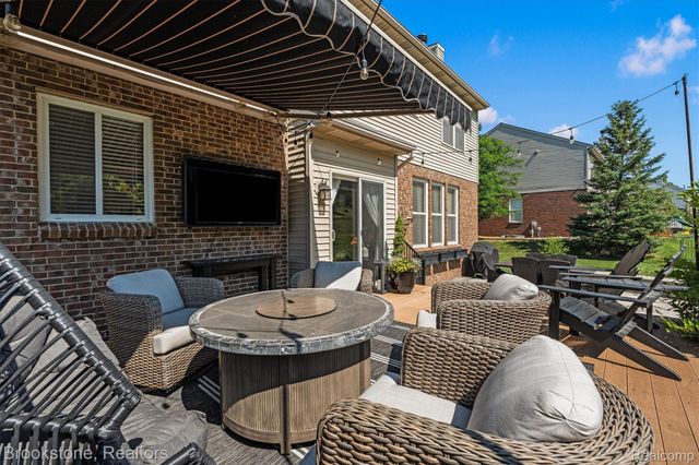 1161 Glass Lake Circle, Oxford Charter Township, MI 48371