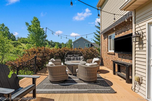 1161 Glass Lake Circle, Oxford Charter Township, MI 48371