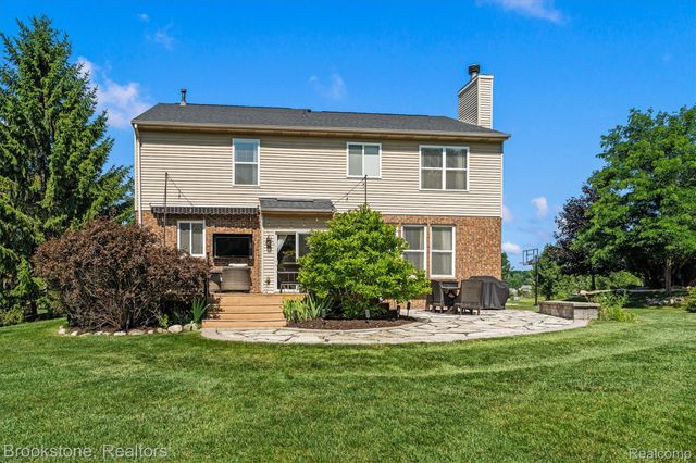 1161 Glass Lake Circle, Oxford Charter Township, MI 48371