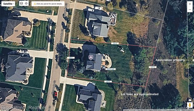 1161 Glass Lake Circle, Oxford Charter Township, MI 48371