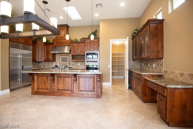 16 Belfair Court, Henderson, NV 89052
